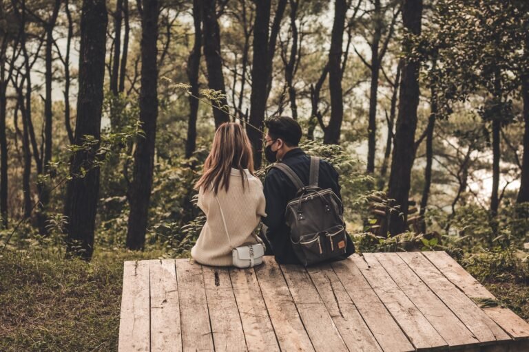 Romantic Quotes in Urdu from Famous Poets: Love in Poetry